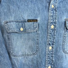Load image into Gallery viewer, Gap Denim Chambray Button Up
