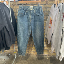 Load image into Gallery viewer, Stonewash Denim Pleated Ankle Jeans
