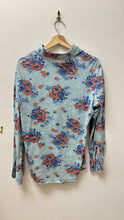 Load image into Gallery viewer, Blue &amp; Red Floral Button-Up
