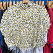 Load image into Gallery viewer, Ritz Floral Pattern Femme Button Up
