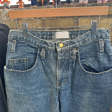 Load image into Gallery viewer, Stonewash Denim Pleated Ankle Jeans
