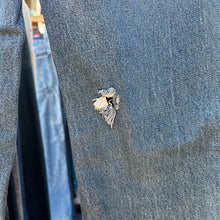 Load image into Gallery viewer, Wrangler Lightwash Jean Pants
