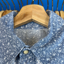 Load image into Gallery viewer, Floral Blue Western Button Up
