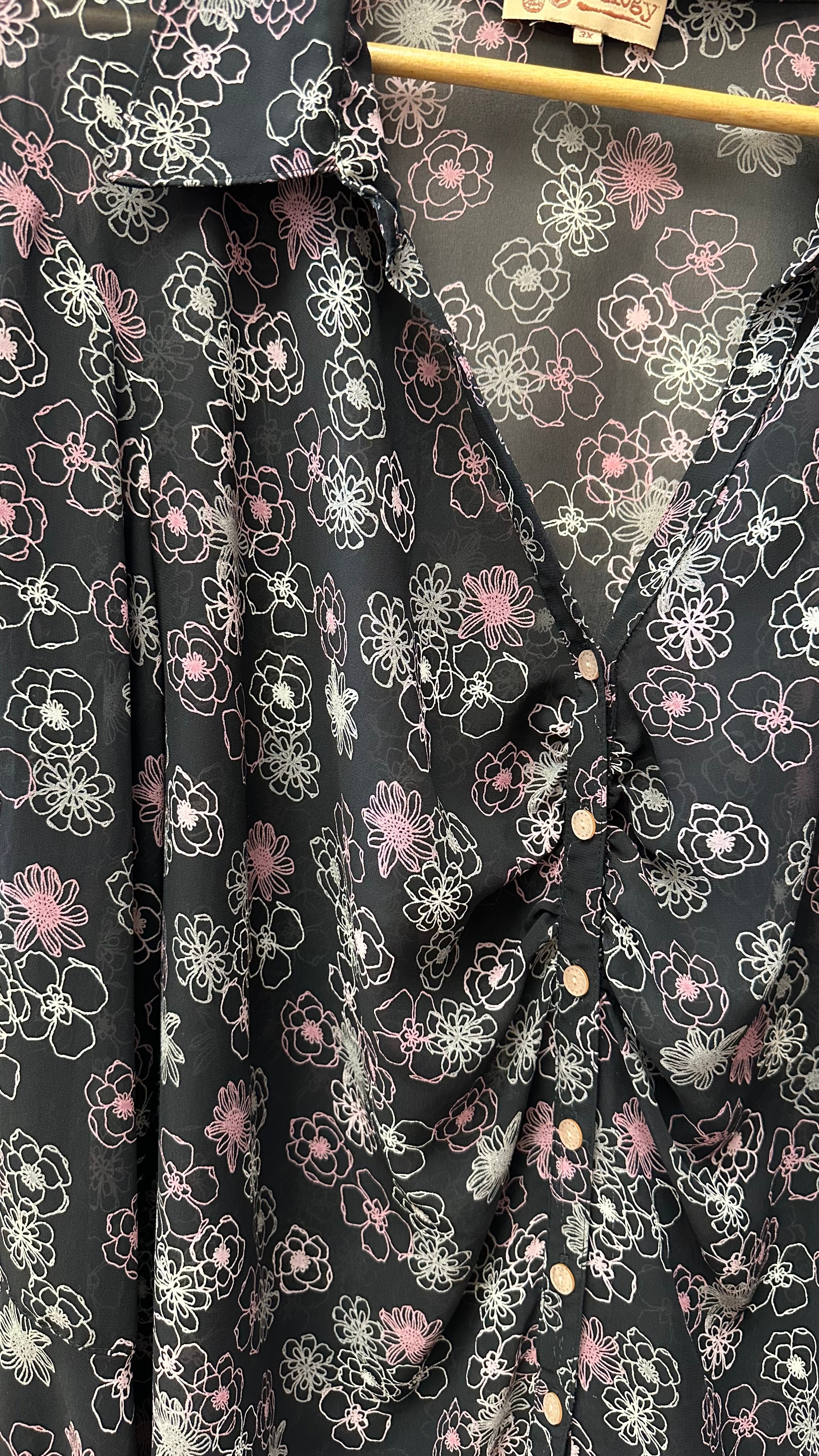 Trilogy Sheer Floral Print Femme Button-Up