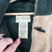 Load image into Gallery viewer, Leaves Thick Fleece Jacket
