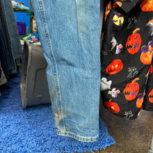 Load image into Gallery viewer, Carhartt Jean Pants

