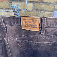 Load image into Gallery viewer, Levi’s Brown 545 Denim Pants
