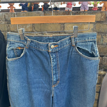 Load image into Gallery viewer, Gitano Picket Patch Denim Pants
