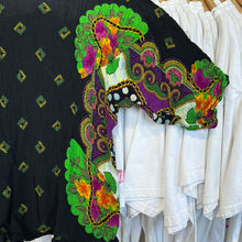 Load image into Gallery viewer, Psychedelic Pattern Femme Top
