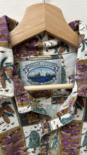 Load image into Gallery viewer, Canadian Outdoors Forest/Floral Button-Up
