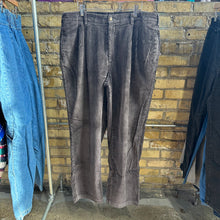 Load image into Gallery viewer, Brown Corduroy Pants
