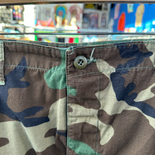 Load image into Gallery viewer, Camo Cargo Pants
