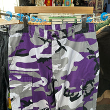Load image into Gallery viewer, Purple Camo Pants
