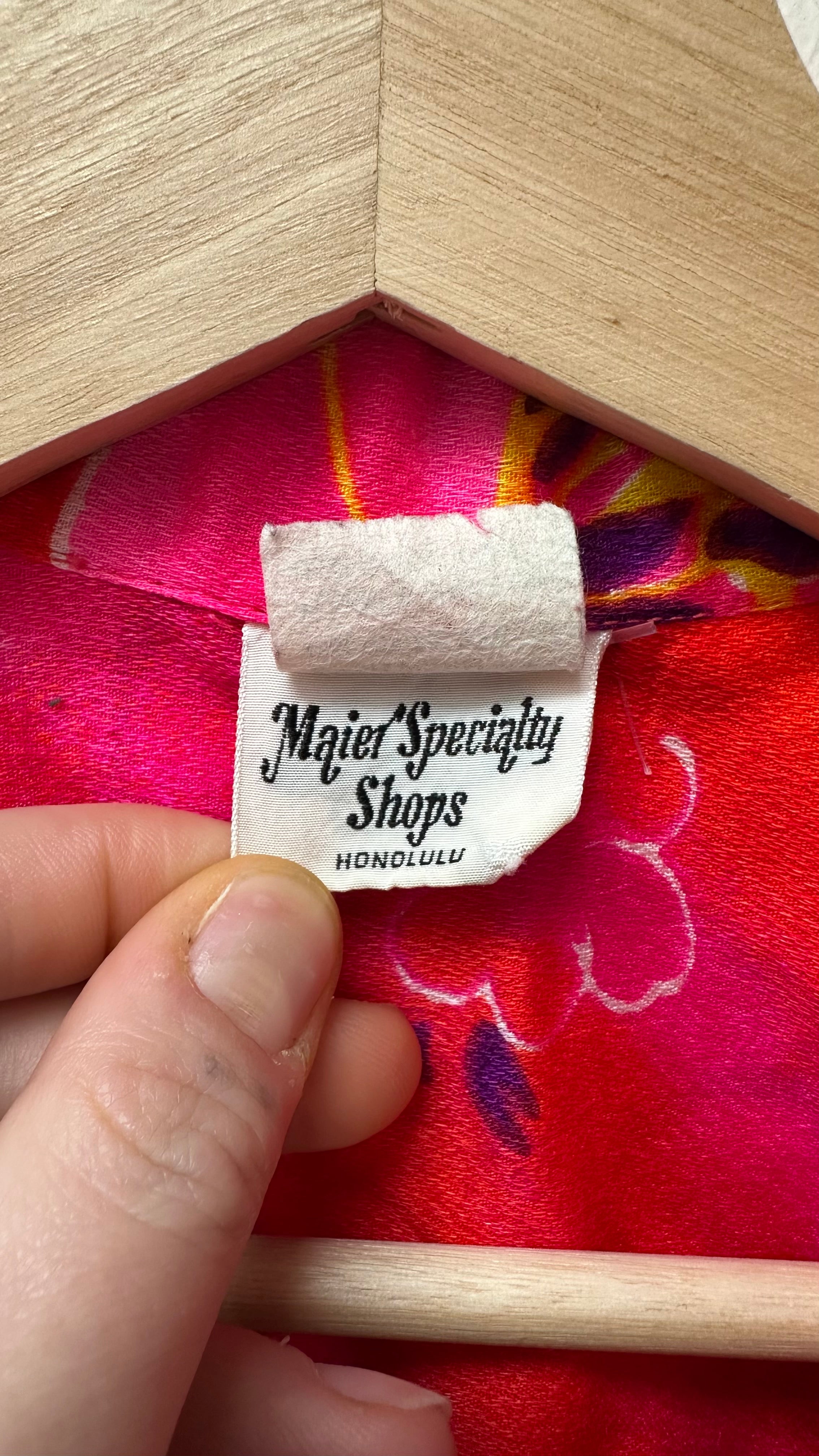 Maker Specialty Shop Bright Pink/Purple Hawaiian Button-Up