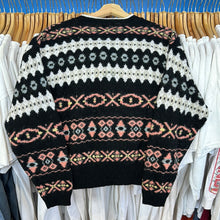 Load image into Gallery viewer, Wiggle Patterned Sweater
