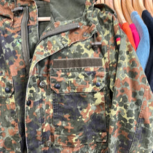 Load image into Gallery viewer, German Camo Zip Up Hoodie Jacket
