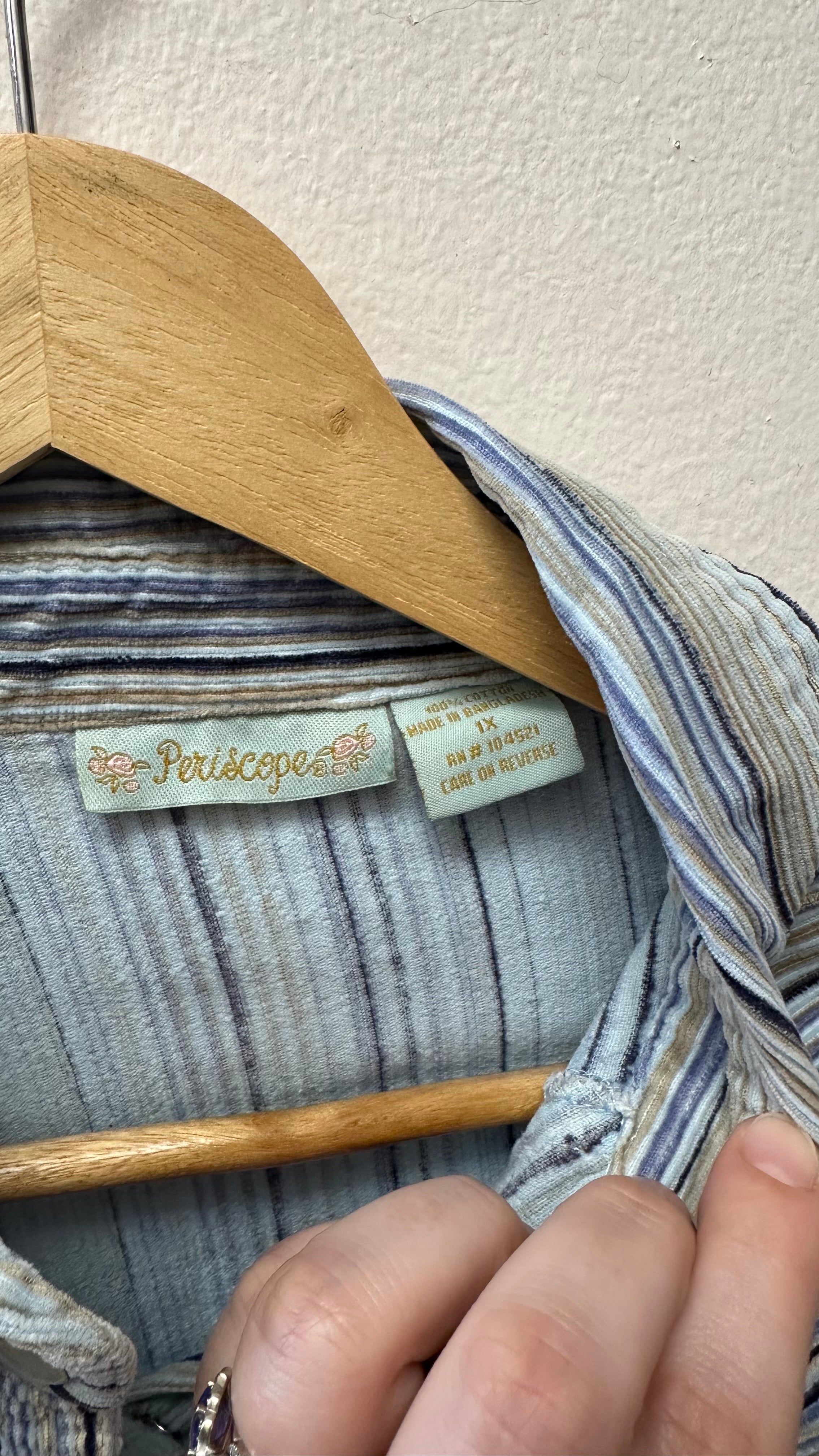 Periscope Blue Striped Pearl Snap Femme Top