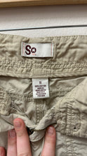 Load image into Gallery viewer, SO Y2K Khaki Carpenter Capri Femme Pants
