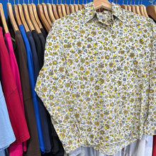 Load image into Gallery viewer, Ritz Floral Pattern Femme Button Up
