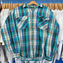 Load image into Gallery viewer, Alaskawear Plaid Button Up
