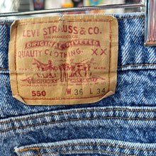 Load image into Gallery viewer, Levi’s 550 Denim Jeans
