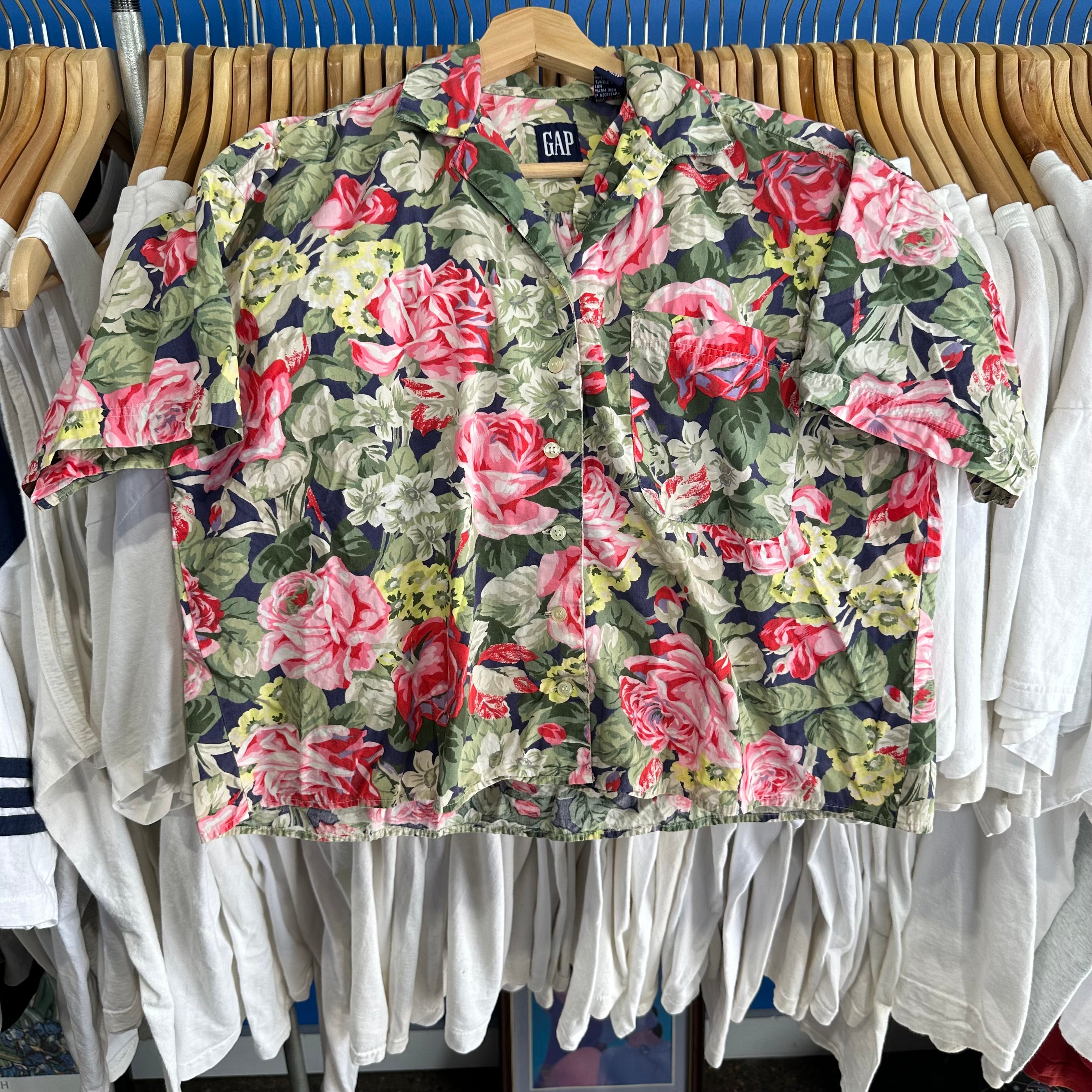 Roses Gap Cropped Button Up