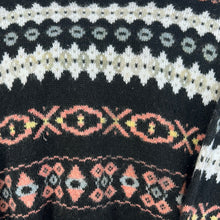 Load image into Gallery viewer, Wiggle Patterned Sweater
