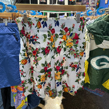 Load image into Gallery viewer, Floral Adjustable Waist Shorts
