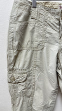 Load image into Gallery viewer, SO Y2K Khaki Carpenter Capri Femme Pants
