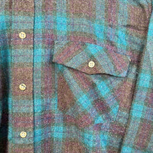 Load image into Gallery viewer, Van Heusen Plaid Button Up
