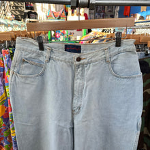Load image into Gallery viewer, Girgio Sant Angelo Light Was Denim Pants
