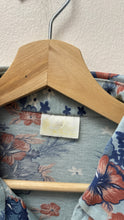 Load image into Gallery viewer, Blue &amp; Red Floral Button-Up
