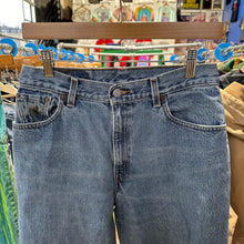 Load image into Gallery viewer, Levi’s 550 Jean Pants
