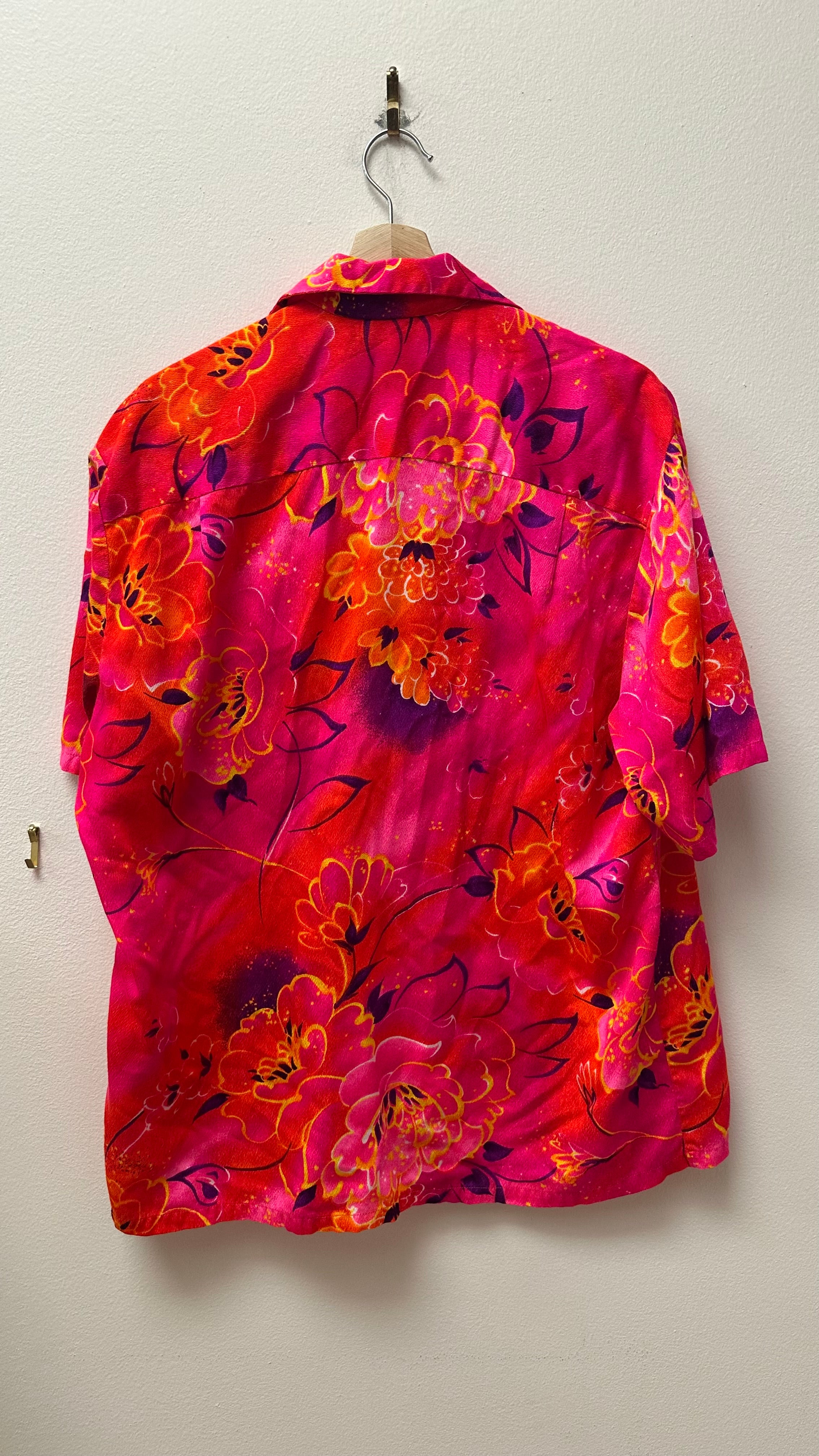 Maker Specialty Shop Bright Pink/Purple Hawaiian Button-Up