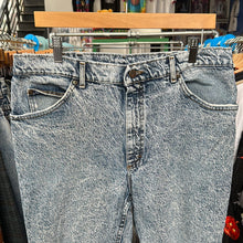Load image into Gallery viewer, Lee Stonewashed Jean Pants
