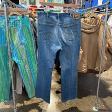 Load image into Gallery viewer, Levi’s Orange Tab Jean Pants
