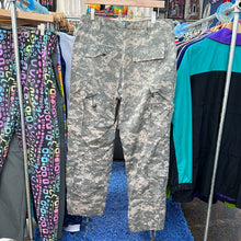Load image into Gallery viewer, Digi Camo Cargo Pants
