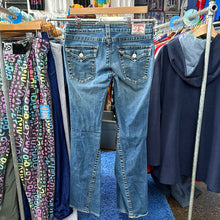 Load image into Gallery viewer, True Religion Boot Cut Jean Pants
