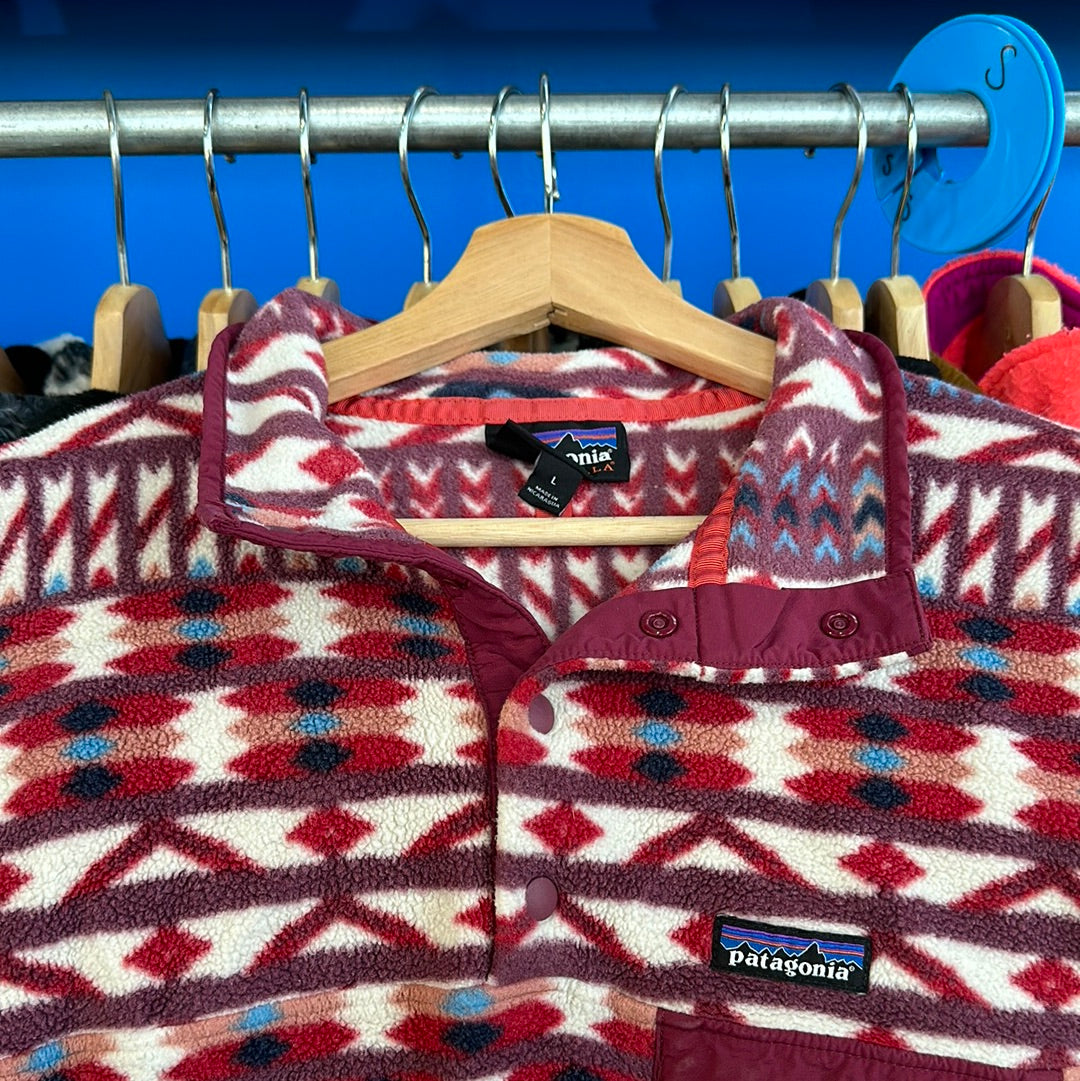 Patagonia Reds and Teal Pattern Fleece