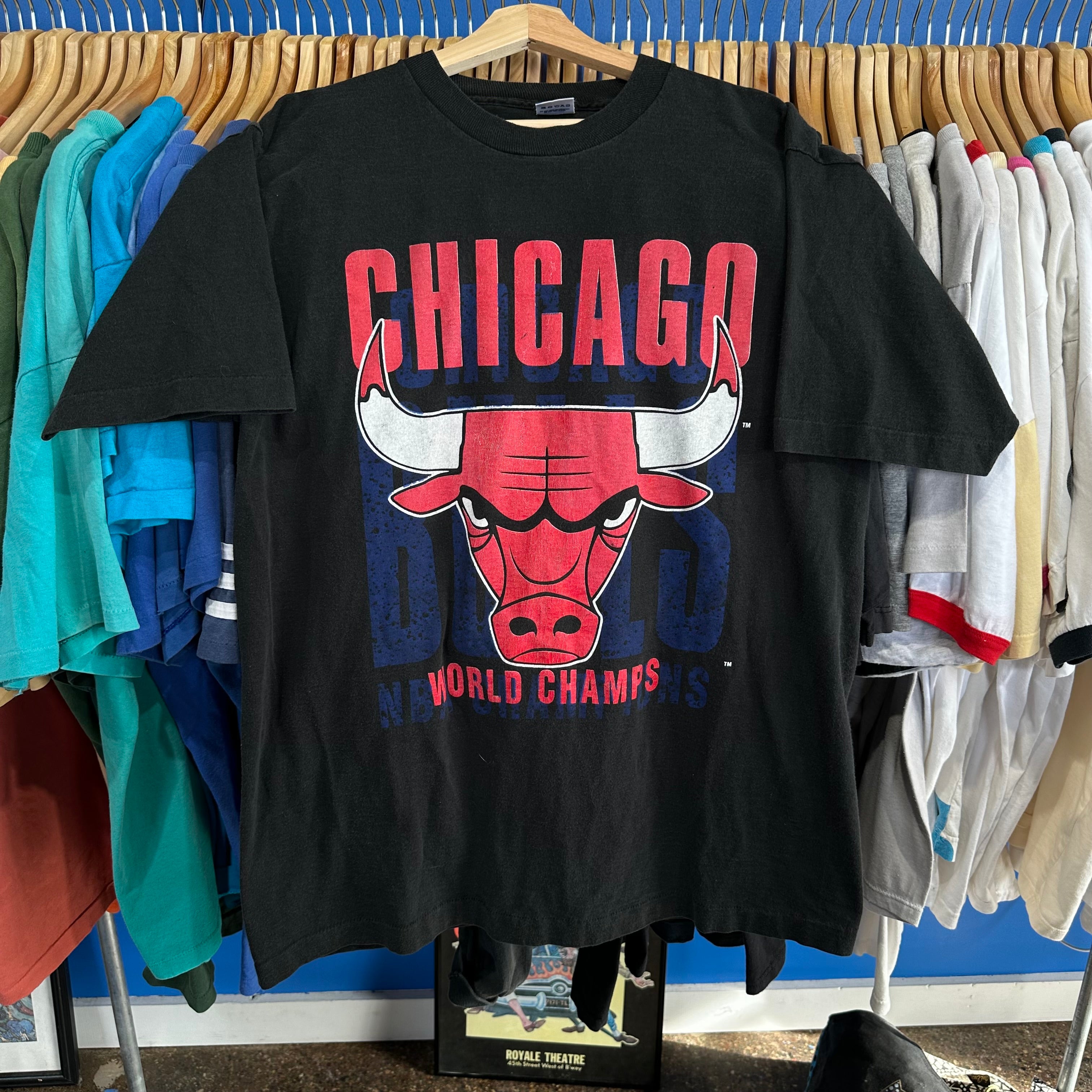 Chicago Bulls World Champs Big Bull Head T-Shirt