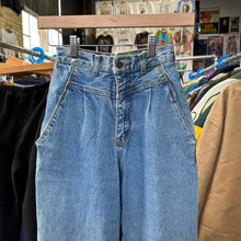 Load image into Gallery viewer, Sync Union Bay High Wasted Jean Pants
