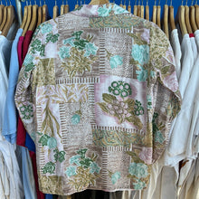 Load image into Gallery viewer, Silk Vertical Floral Button Up
