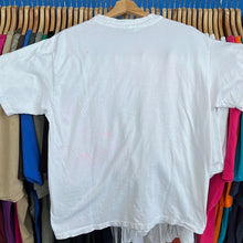 Load image into Gallery viewer, Garth Brooks Ropin’ The Wind T-Shirt
