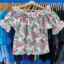 Load image into Gallery viewer, Floral Peasant Femme Top
