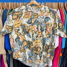 Load image into Gallery viewer, Cosi Patterned Rayon Button Up
