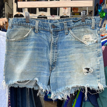 Load image into Gallery viewer, Levi’s Orange Tab Cut Off Jean Shorts
