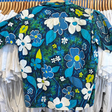 Load image into Gallery viewer, Kauai Floral Hawaiian Button Up
