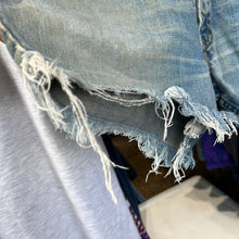 Load image into Gallery viewer, Levi’s Orange Tab Cut Off Jean Shorts

