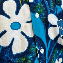 Load image into Gallery viewer, Kauai Floral Hawaiian Button Up
