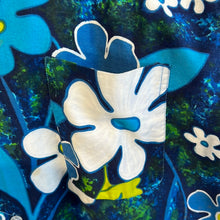 Load image into Gallery viewer, Kauai Floral Hawaiian Button Up
